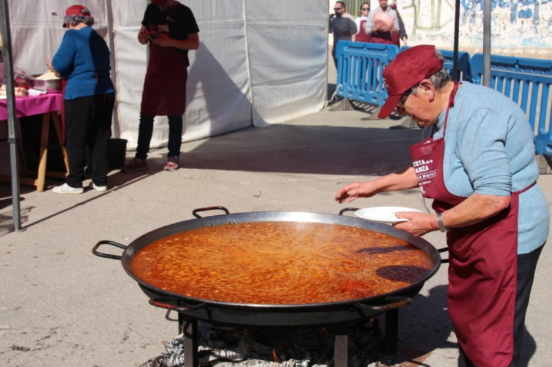 Cocina tradicional en la Fiesta de la Matanza. Fotografía publicada por Turismo Alhama.