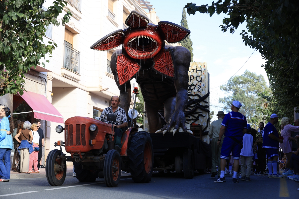 Puerorum gana el concurso de carrozas de la Feria de Alhama 2026 en un desfile lleno de creatividad y participación