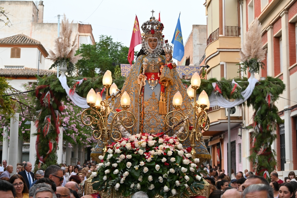 Alhama de Murcia recibe por primera vez a la Virgen de la Fuensanta en su peregrinación hacia el centenario de su coronación